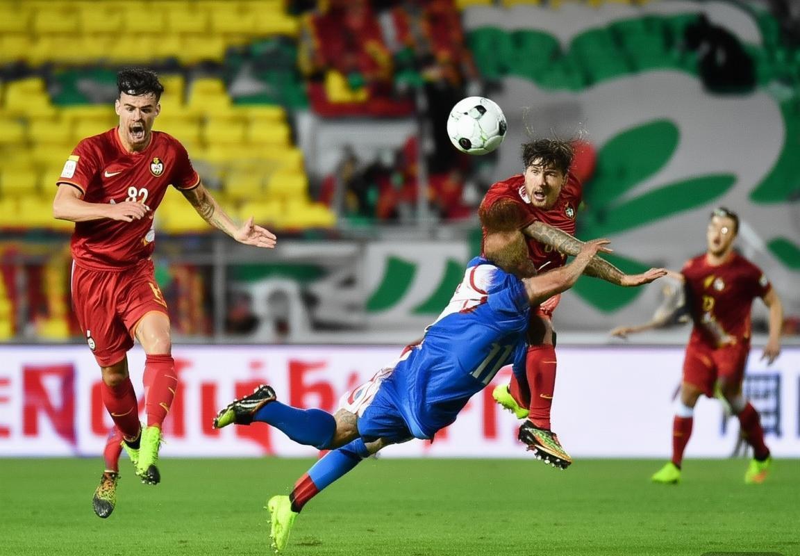 北马其顿VS科索沃：足球巅峰对决精彩瞬间与战术解析(图2)