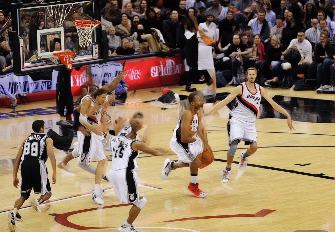 马刺vs开拓者：生死战激战季后赛席位争夺(图3)