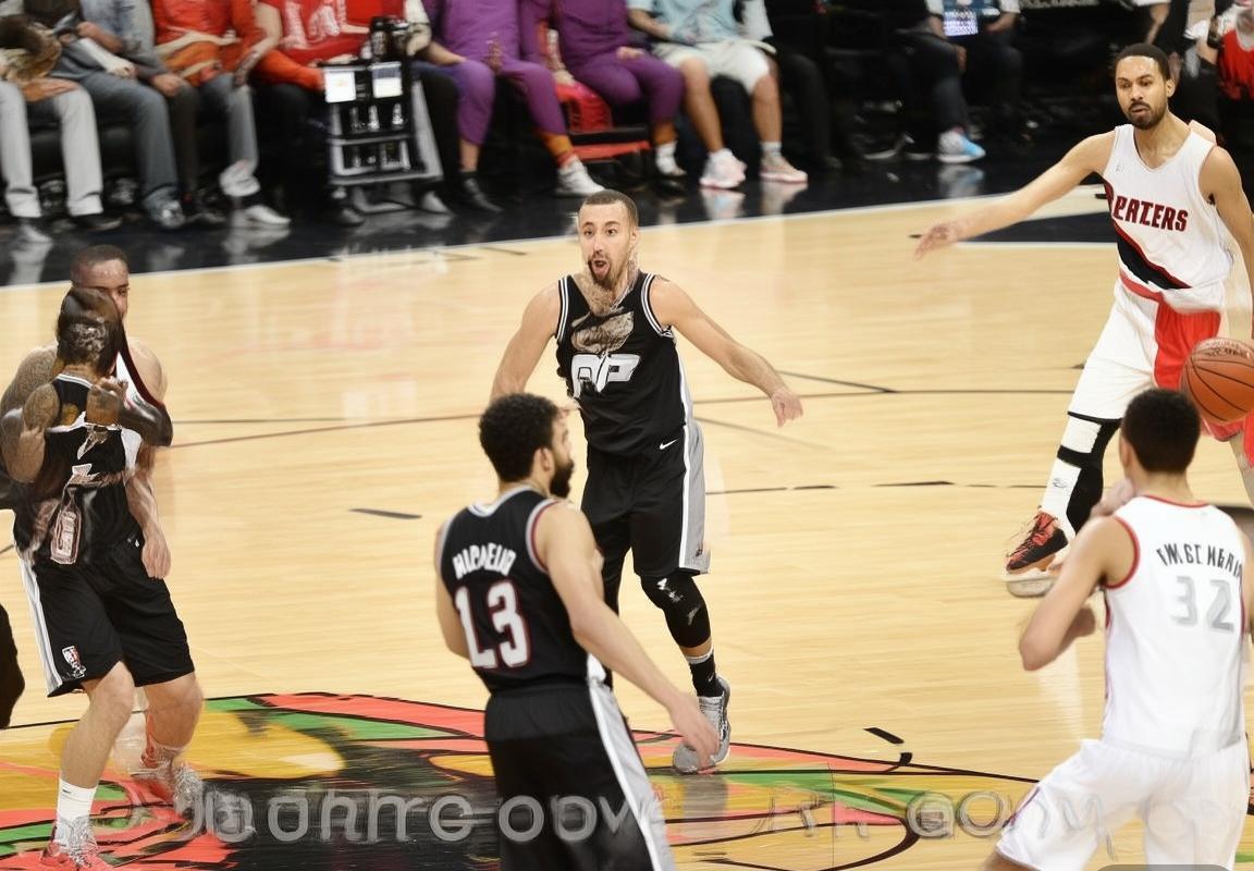 马刺vs开拓者：生死战激战季后赛席位争夺(图4)